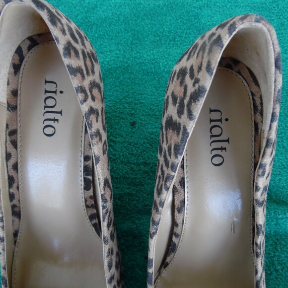rialto leopard heels size 8m - Picture 2 of 11